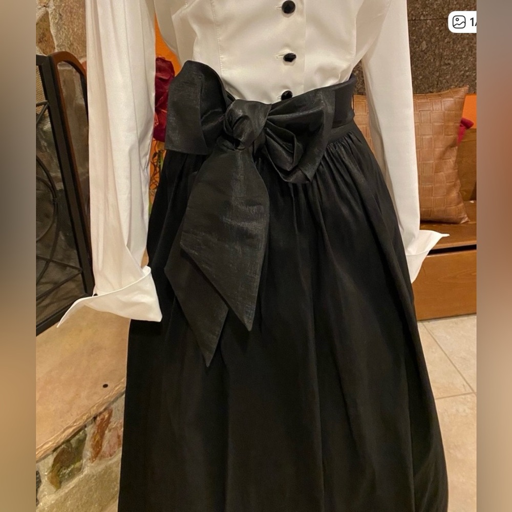 💥PRICE DROP💥 Eliza J Ballroom Skirt- NWT